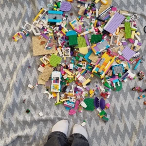 Lego - Lego värt 5000 ungefär, skick är jätte bra 👍🏻