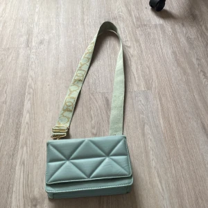 Axelremsväska  - Använd 1 gång i mycket gott skick!🤍