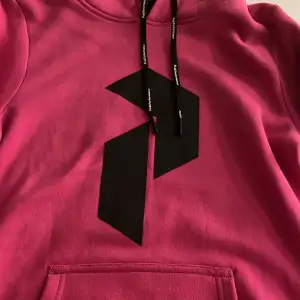 Rosa/magenta peakperformance hoodie 