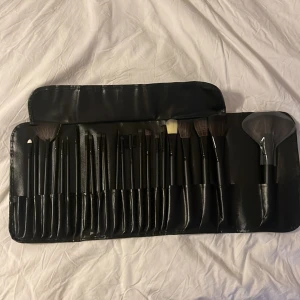 Set med sminkborstar - Sminkborstar🩷 Säljer för 125kr+frakt💕