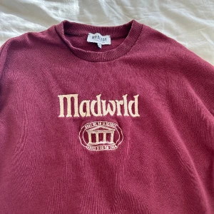 Sweatshirt  - Fin tröja ifrån Madlady, super bra skick!