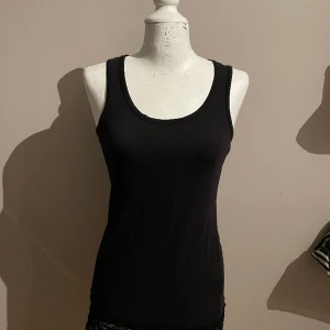 Spets klänning - Aldrig använd (kan användas som linne)