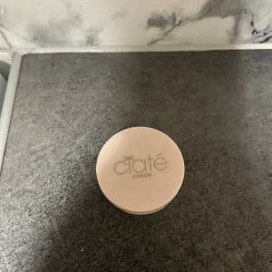 Bronzer - Helt ny Bronzer säljes pågrund av att jag inte använder! 