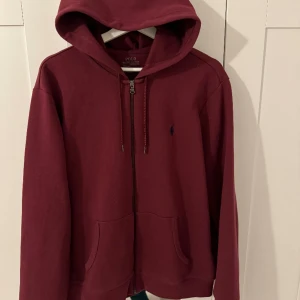 Polo Ralph Lauren  - Ralph lauren zip hoodie i typ röd färg