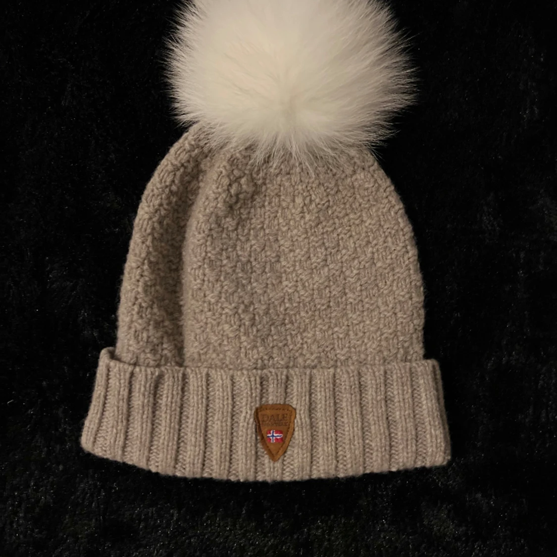 Grå mössa- Dale of Norway 