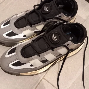 Adidas Skor Man - Adidas skor Original pris var 1190kr