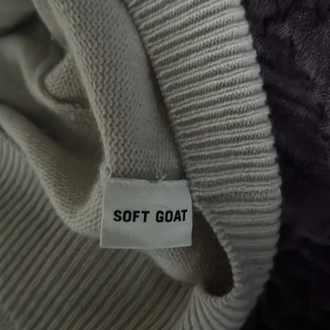 Soft goat hoddie - 90