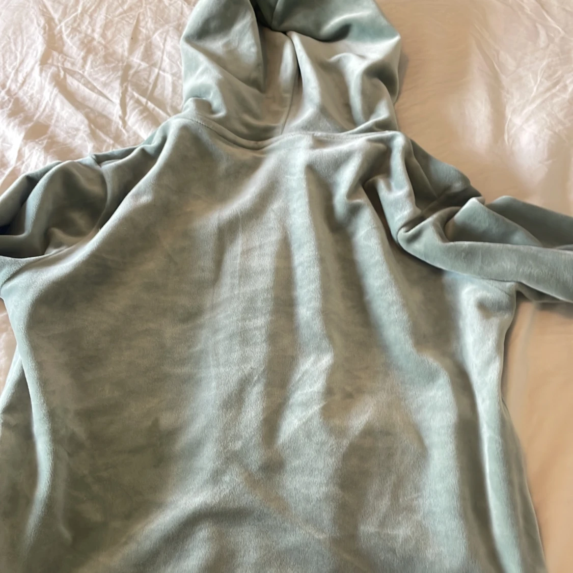 Juicy kofta i färgen chinois green i strl XS - 91