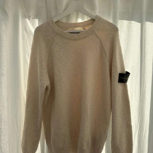 Stone Island tröja - Stone island kofta Skick 9/10 Storlek M Pris 1500  Inget og 150+ referenser från tidigare affärer!