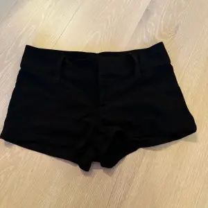 Knappt använda kostymshorts. Storlek xs.