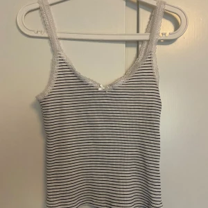 söt sommartopp 💞 - Använd fåtal gånger, strl M 🙏