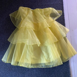 Gul klänning ⭐️ - Gul oanvänd klänning ⭐️