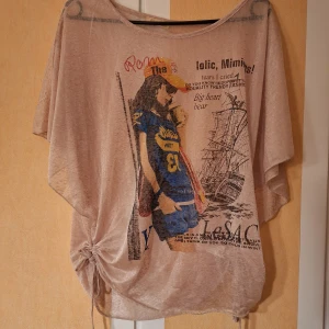 Blus  - Blus i storlek xl/xxl. Inga defekter 