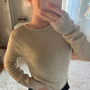 Stickad tröja - En jättefin stickad tröja från zara💞💞 Aldrig använd!!