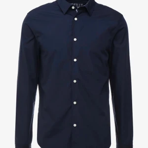 Marinblå skjorta  - Marinblå skjorta ifrån Pier One. Storlek S och sällan använd, mycket bra skick. Extraknappar följer med