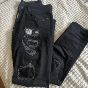 Jeans för herr  - Fina jeans som är använda. Inga fel på dem.