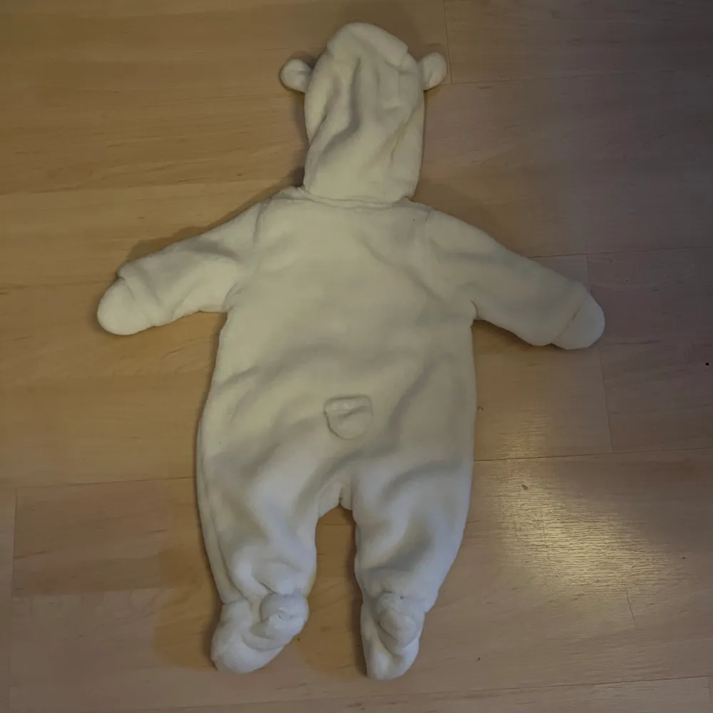 Teddy overall till bebis storlek 50. Övrigt.