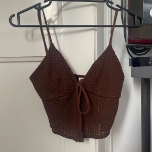 Linne - Gulligt linne/fest topp. Använd typ en gång.