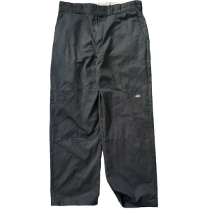 Dickies loose fit byxor - Säljer dessa coola byxor eftersom de inte passar min stil längre. Stl: W33/L32