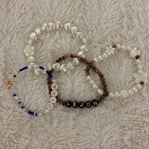 Säljer smycken💕 - Hej!  Jag är en tonåring tjej som säljer armband och halsband. Alla smycken är ganska billiga.  Bästa vän armband(2st)- 25kr Anpassat armband(du väljer alla pärlor)- 15kr Anpassat halsband-25kr Vanligt halsband-20kr Mystery box(värde 150-250kr)- 79kr