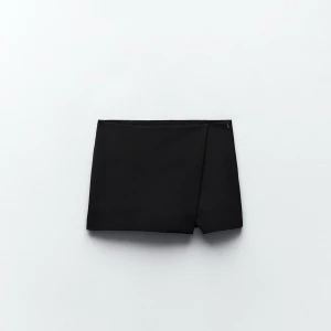 zara byxkjol  - använd endast 1 gång! säljer för den är för liten…❤️❤️