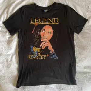 Bob Marley t-shirt, storlek XS men hade passat S