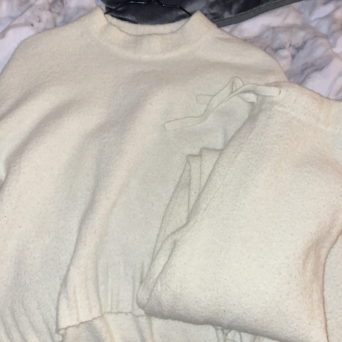 Jättefint stickat sett