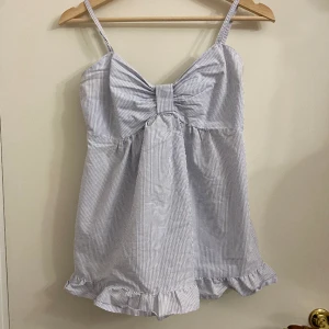 Topp - Super fin topp😍 endast använd ett fåtal gånger