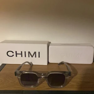 Chimi Grey 04 - Säljer mina chimi för att jag tröttnat på de. De är knappt använda och i bra skick skriv för fler frågor.