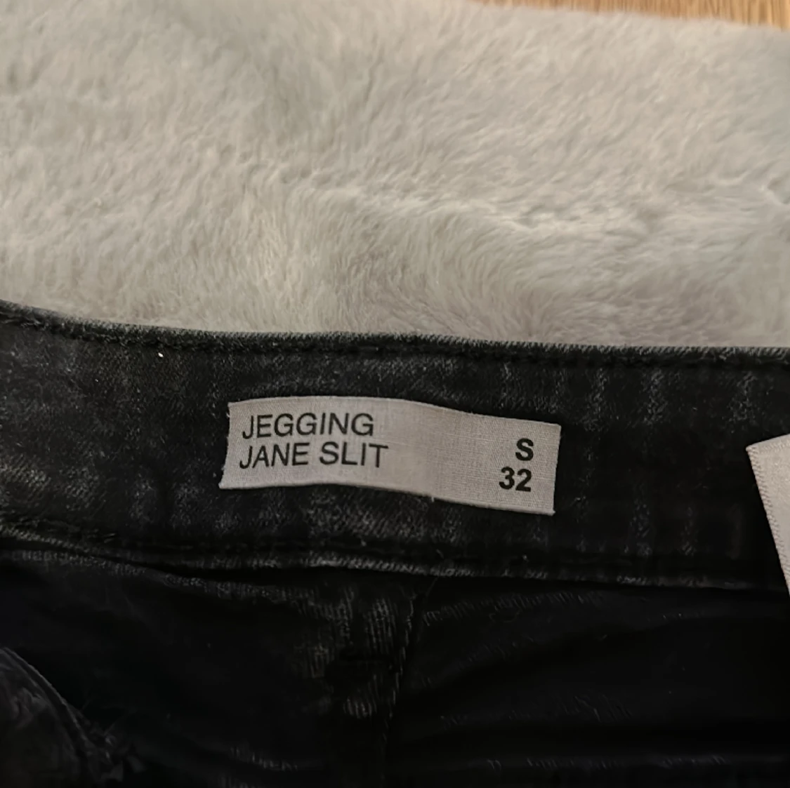 Svarta slit jeans - 91