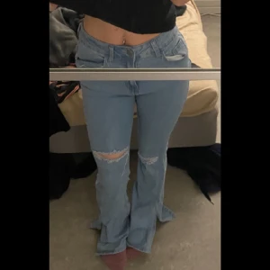 Flare byxor - Säljs då dom är för stora för mig.