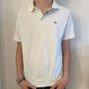 burberry piké - skön burberry pike i fint skick, självklart äkta. hör av er vid frågor mvh jwresell!