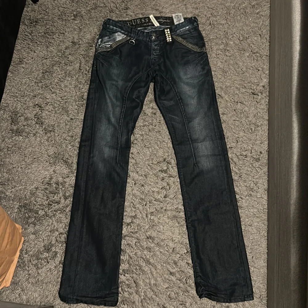 Vintage guess premium jeans i bra skick. W29 L runt 30. Jeans & Byxor.