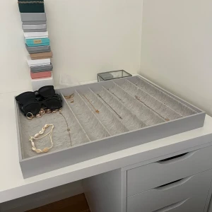 Smyckes förvaring - Smyckes förvaring från Ikea i nyskick  40x53x5 cm