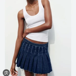 Zara kjol - Säljer denna i princip helt ny❤️