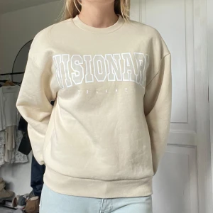 Tjocktröja - Aldrig använd, ur skön och len på insidan💞💞