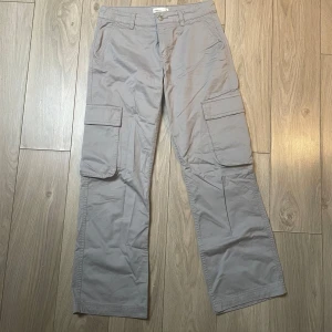 Cargopants - Cargobyxor från Gina tricot helt nya. Passar mig som har 36. 