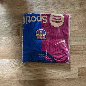 Fotbolls tröjor  - Storlek M 