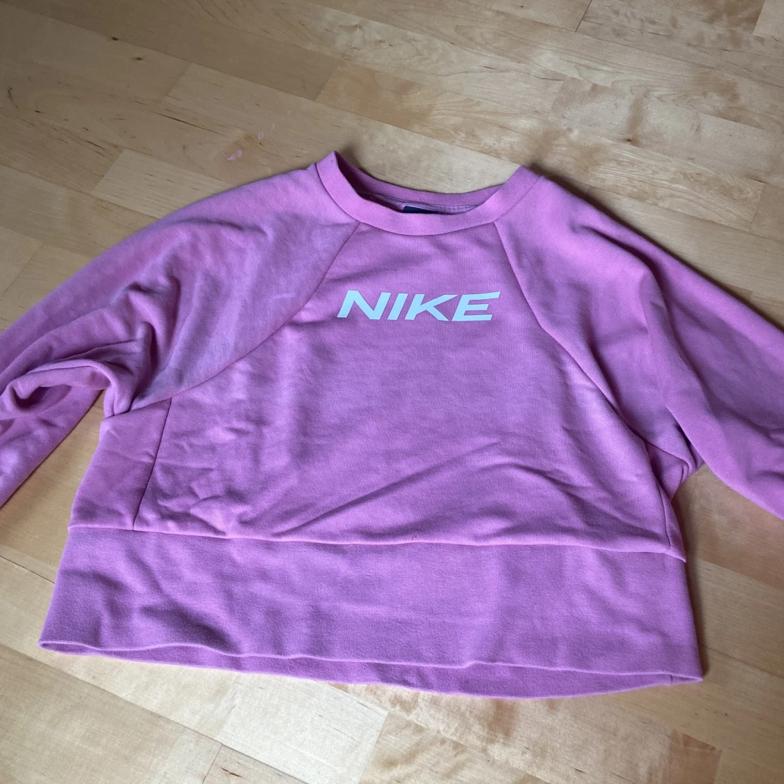 Rosa nike tröja