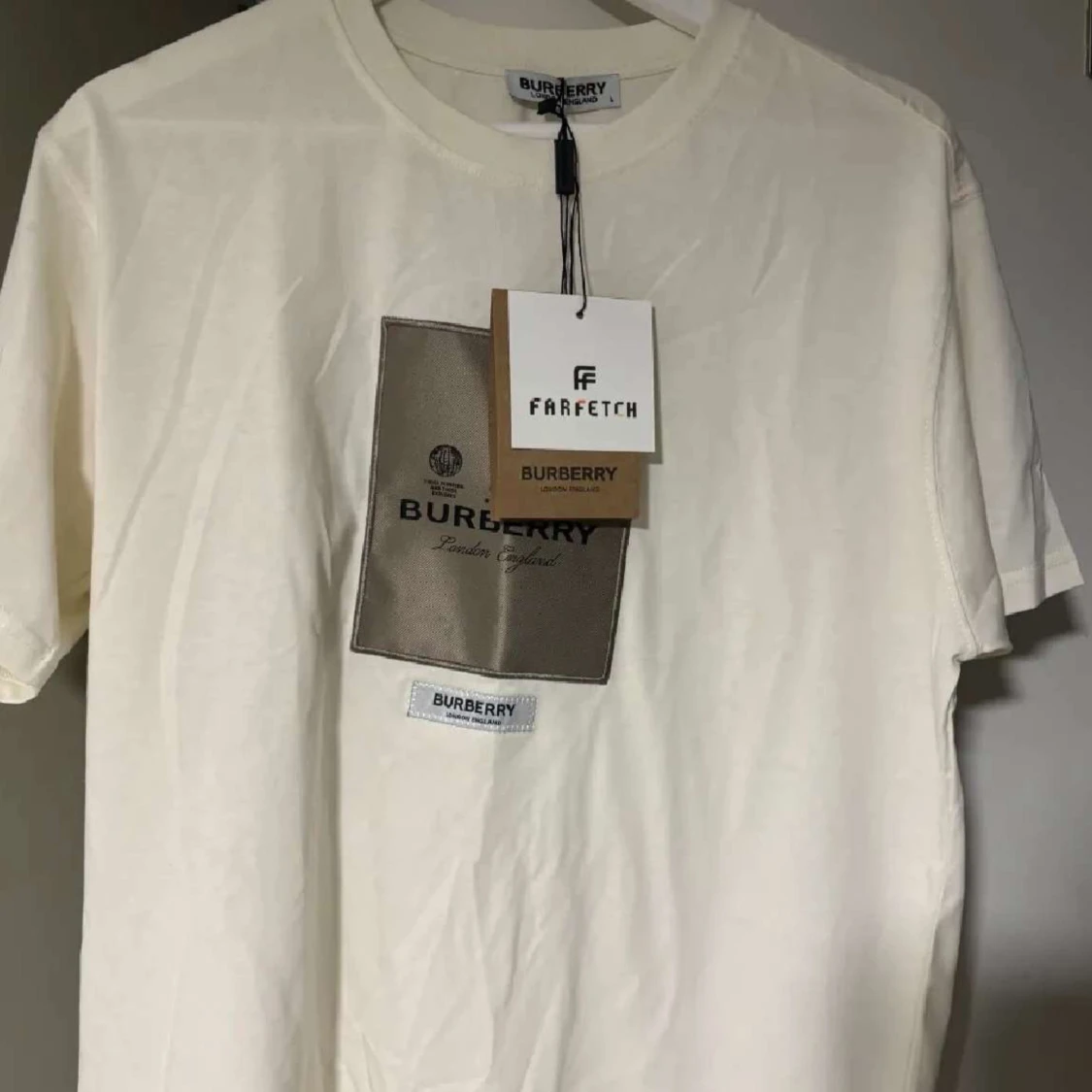 Burberry T-Shirt med tags