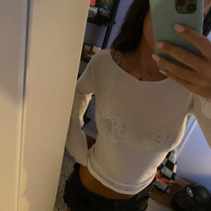 Intimissimi liknande tröja  - Säljer denna supersjöna långärmade tröja som precis ser ut som intimissimis Kashmir tröja💗 