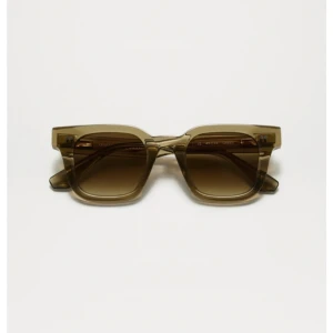 Chimis gröna 04 - Säljer mina gröna chimis då de inte kommer till användning längre💗de har nyligen vart inlämnade på reparerande så de är helt nya, nypris 1350kr säljer för 700💗