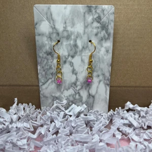 Guld och rosa örhänge  - Guld och rosa örhänge, är nickelfri. För mer bilder och information, skriv till mig.