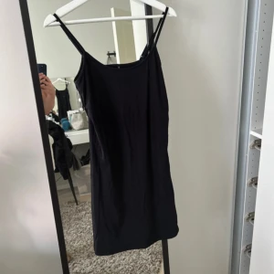 Svart miniklänning  - Svart kort mini klänning