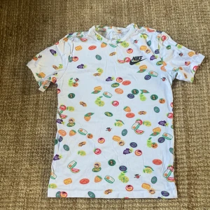 T-Shirt - T-shirt in very good condition. Like new. Nike