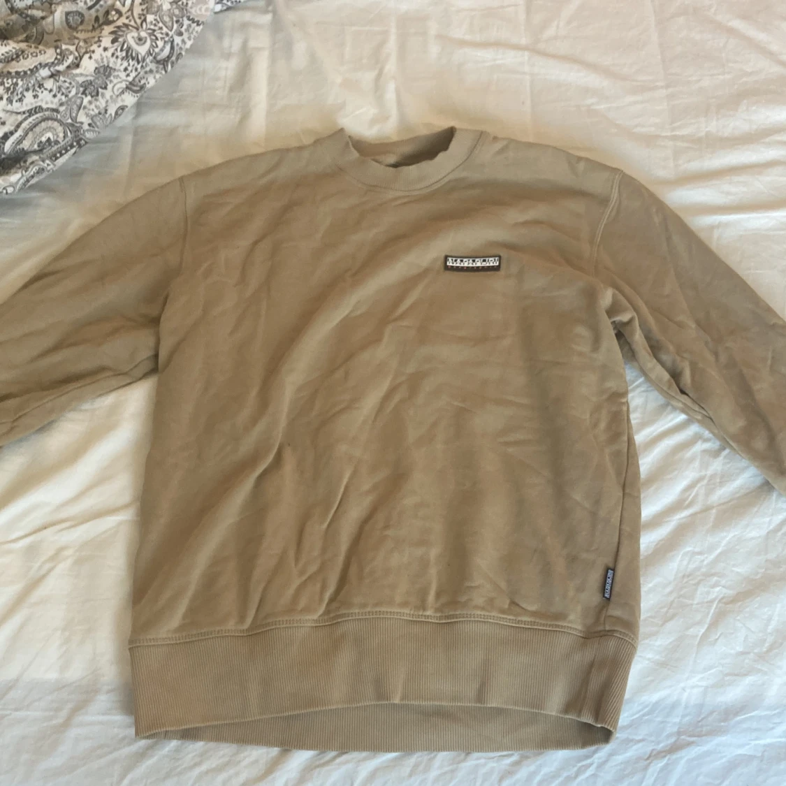 Beige sweatshirt 