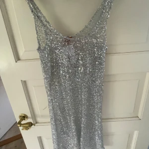 Super snygg glittrig klänning - Skulle säga storlek XS, om du är intresserad så skriv ett prisförlag!!
