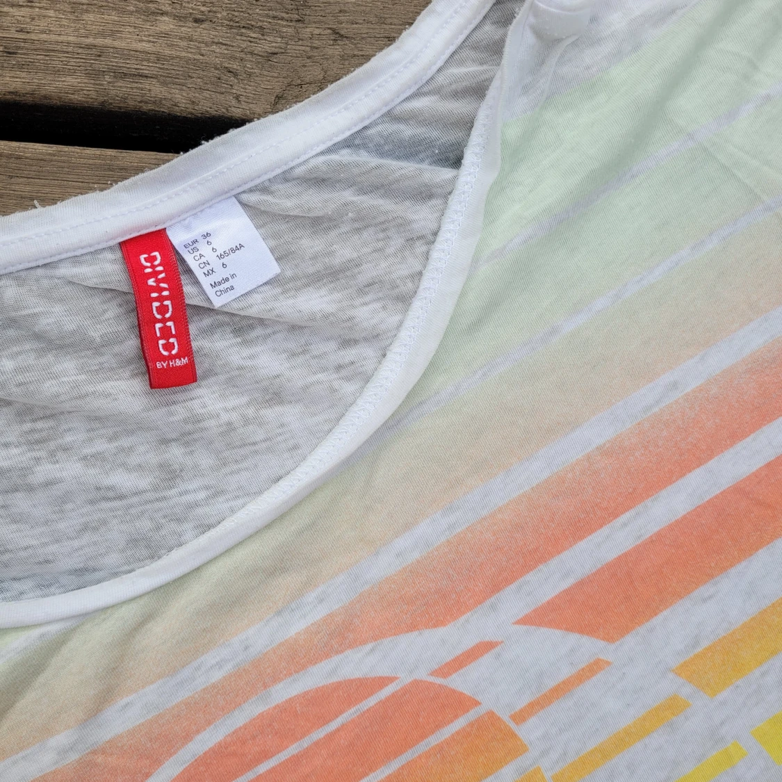 Regnbågs tshirt Yin Yang stl.S - 90