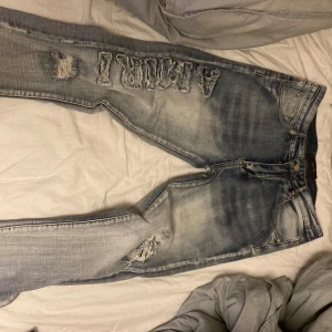 Amiri jeans - Bra skick och är öppen för trade