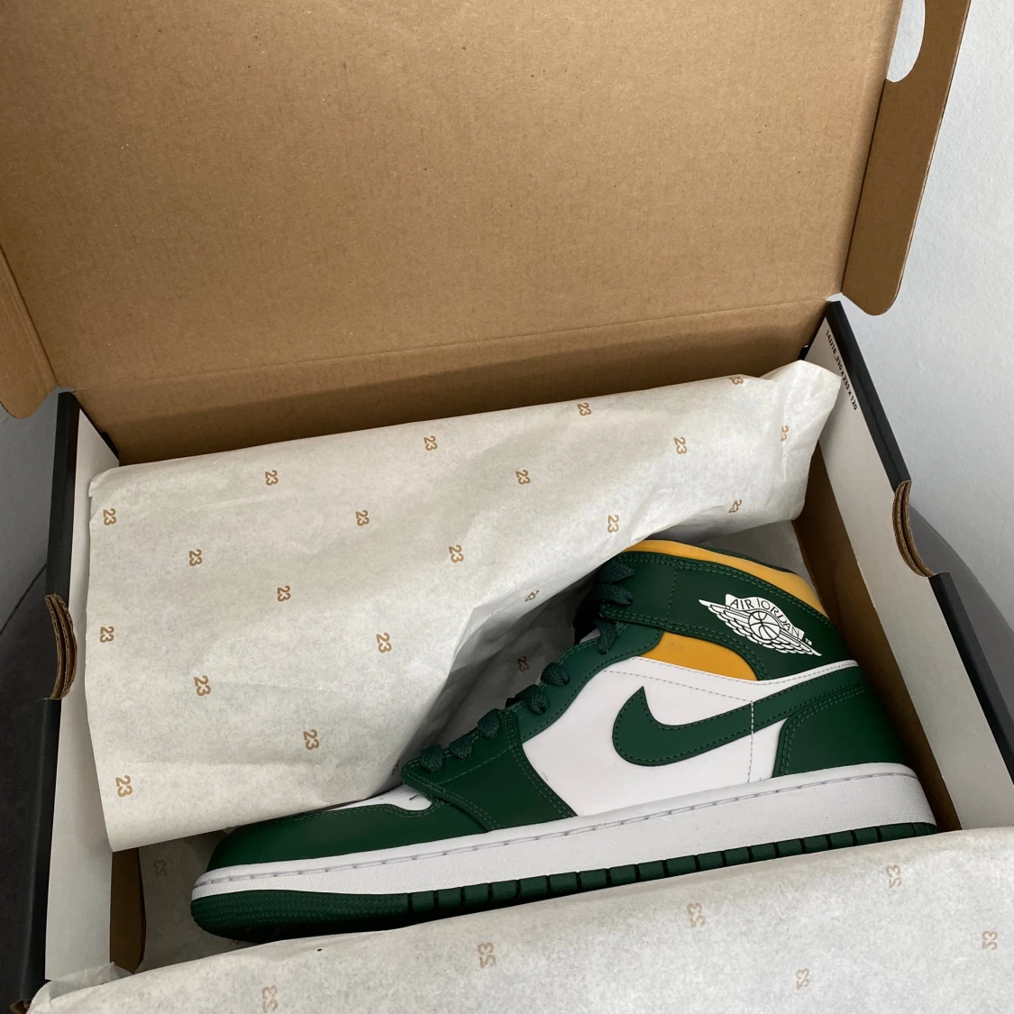 Jordan 1 Mid Sonics - 91